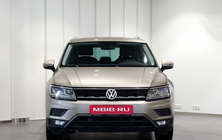 Volkswagen Tiguan II, 2017 год, 2 350 000 рублей, 2 фотография