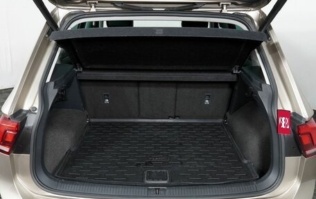 Volkswagen Tiguan II, 2017 год, 2 350 000 рублей, 23 фотография