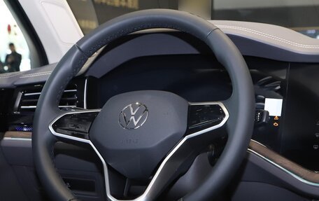 Volkswagen Touareg III, 2025 год, 7 900 000 рублей, 11 фотография