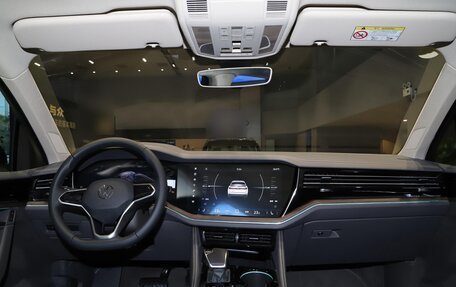 Volkswagen Touareg III, 2025 год, 7 900 000 рублей, 10 фотография