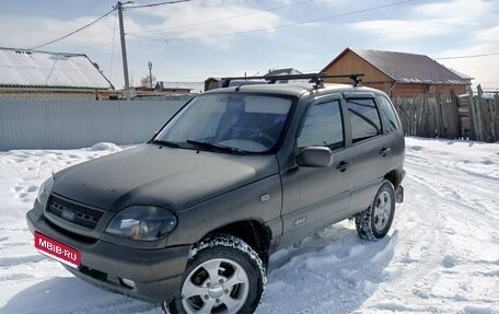 Chevrolet Niva I рестайлинг, 2005 год, 320 000 рублей, 1 фотография