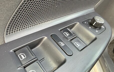 Volkswagen Jetta VI, 2009 год, 550 000 рублей, 11 фотография