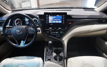 Toyota Camry, 2021 год, 3 387 000 рублей, 13 фотография