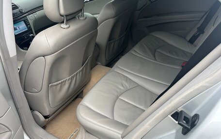 Mercedes-Benz E-Класс, 2004 год, 1 380 000 рублей, 10 фотография