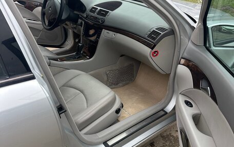 Mercedes-Benz E-Класс, 2004 год, 1 380 000 рублей, 12 фотография