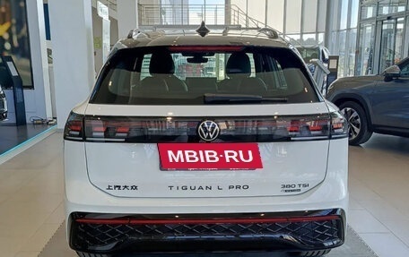 Volkswagen Tiguan, 2025 год, 5 090 000 рублей, 5 фотография