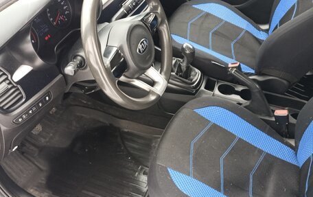 KIA Rio IV, 2017 год, 980 000 рублей, 6 фотография