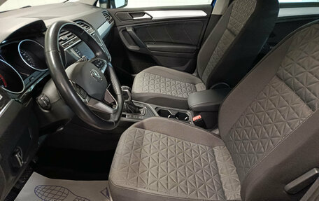 Volkswagen Tiguan II, 2021 год, 2 730 000 рублей, 7 фотография