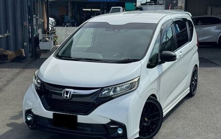 Honda Freed II, 2019 год, 1 180 000 рублей, 3 фотография
