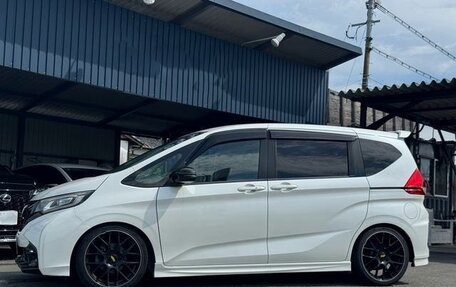 Honda Freed II, 2019 год, 1 180 000 рублей, 4 фотография