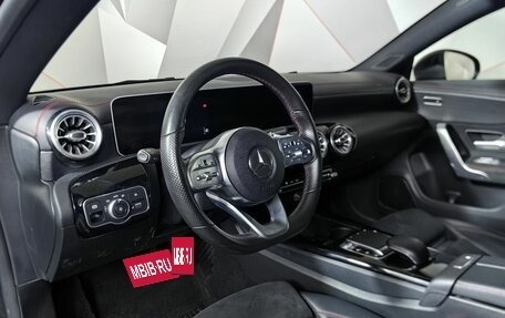 Mercedes-Benz CLA, 2019 год, 2 997 000 рублей, 19 фотография