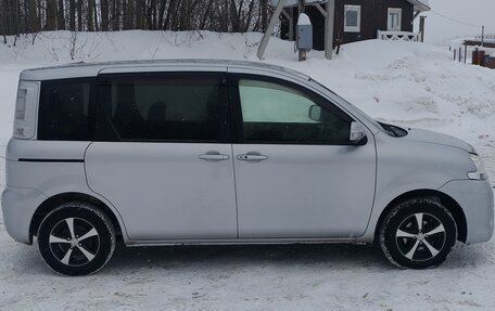 Toyota Sienta I, 2013 год, 670 000 рублей, 4 фотография