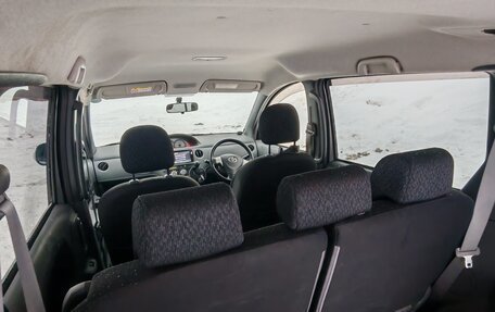 Toyota Sienta I, 2013 год, 670 000 рублей, 11 фотография