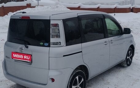 Toyota Sienta I, 2013 год, 670 000 рублей, 5 фотография