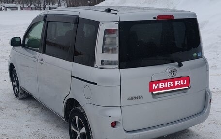 Toyota Sienta I, 2013 год, 670 000 рублей, 7 фотография