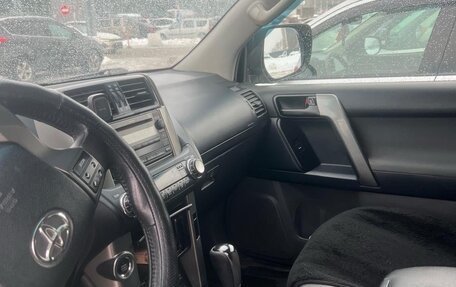 Toyota Land Cruiser Prado 150 рестайлинг 2, 2012 год, 2 300 000 рублей, 9 фотография