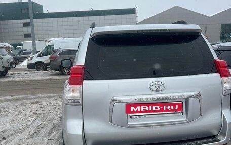 Toyota Land Cruiser Prado 150 рестайлинг 2, 2012 год, 2 300 000 рублей, 6 фотография