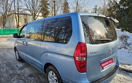 Hyundai Grand Starex Grand Starex I рестайлинг 2, 2011 год, 1 385 000 рублей, 6 фотография