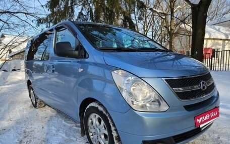 Hyundai Grand Starex Grand Starex I рестайлинг 2, 2011 год, 1 385 000 рублей, 2 фотография