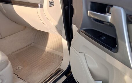 Toyota Land Cruiser 200, 2018 год, 7 400 000 рублей, 6 фотография