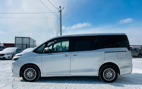 Toyota Voxy III, 2016 год, 1 949 900 рублей, 3 фотография
