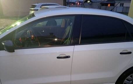 Volkswagen Polo VI (EU Market), 2014 год, 850 000 рублей, 2 фотография