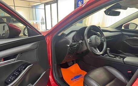 Mazda 3, 2022 год, 2 300 000 рублей, 10 фотография