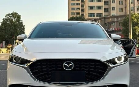 Mazda 3, 2022 год, 1 815 000 рублей, 5 фотография