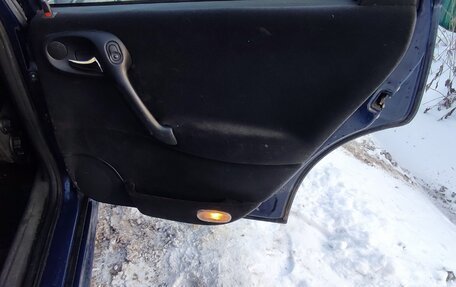 Opel Vectra B рестайлинг, 2001 год, 390 000 рублей, 18 фотография