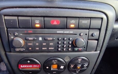 Opel Vectra B рестайлинг, 2001 год, 390 000 рублей, 30 фотография