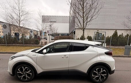 Toyota C-HR I рестайлинг, 2020 год, 2 500 000 рублей, 4 фотография