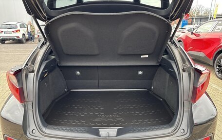 Toyota C-HR I рестайлинг, 2022 год, 4 000 000 рублей, 7 фотография