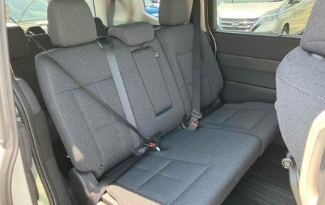 Honda Stepwgn, 2023 год, 2 600 000 рублей, 13 фотография