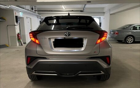 Toyota C-HR I рестайлинг, 2022 год, 4 330 000 рублей, 6 фотография