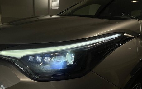 Toyota C-HR I рестайлинг, 2022 год, 4 330 000 рублей, 9 фотография