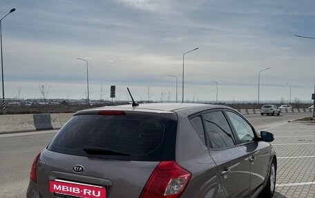 KIA cee'd I рестайлинг, 2010 год, 850 000 рублей, 5 фотография