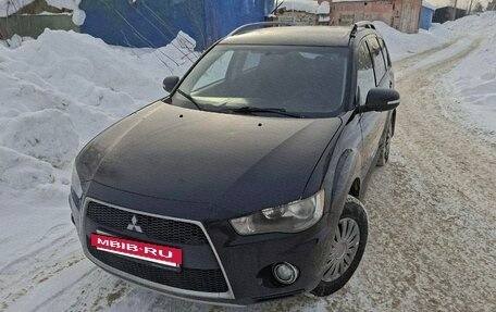 Mitsubishi Outlander III рестайлинг 3, 2010 год, 595 000 рублей, 5 фотография