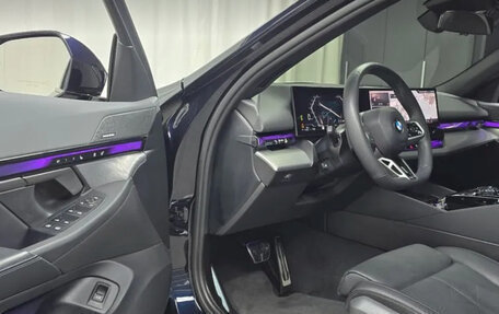 BMW 5 серия, 2024 год, 7 307 000 рублей, 7 фотография