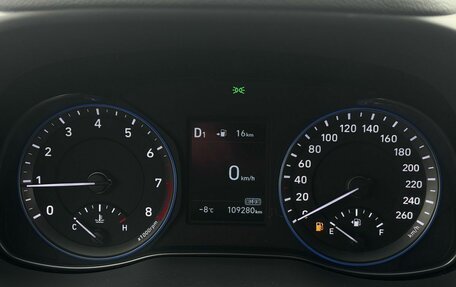 Hyundai Kona I, 2018 год, 1 740 000 рублей, 28 фотография