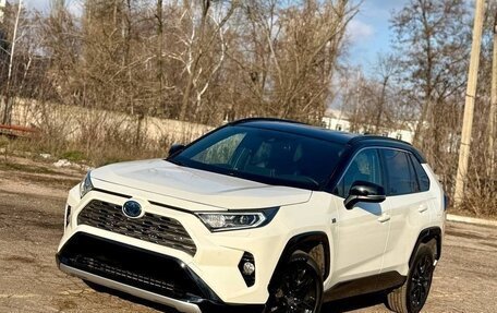 Toyota RAV4, 2020 год, 3 500 000 рублей, 3 фотография