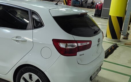 KIA Rio III рестайлинг, 2013 год, 700 000 рублей, 3 фотография