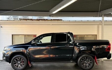 Toyota Hilux VIII, 2023 год, 4 700 000 рублей, 10 фотография