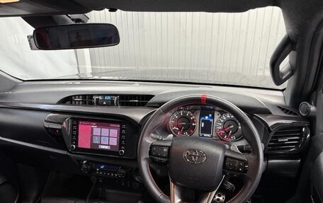 Toyota Hilux VIII, 2023 год, 4 700 000 рублей, 13 фотография