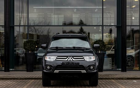 Mitsubishi Pajero Sport II рестайлинг, 2015 год, 1 595 000 рублей, 2 фотография