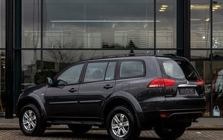 Mitsubishi Pajero Sport II рестайлинг, 2015 год, 1 595 000 рублей, 4 фотография