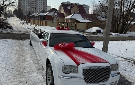 Chrysler 300C II, 2006 год, 300 000 рублей, 7 фотография