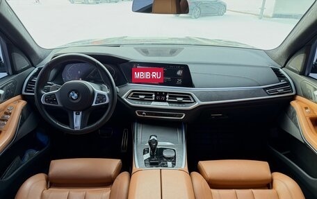 BMW X7, 2021 год, 10 550 000 рублей, 2 фотография