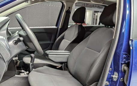 Renault Logan II, 2016 год, 550 000 рублей, 11 фотография