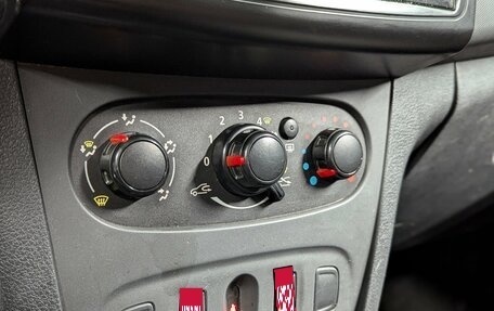 Renault Logan II, 2016 год, 550 000 рублей, 18 фотография