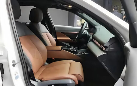 BMW 5 серия, 2023 год, 6 650 000 рублей, 13 фотография